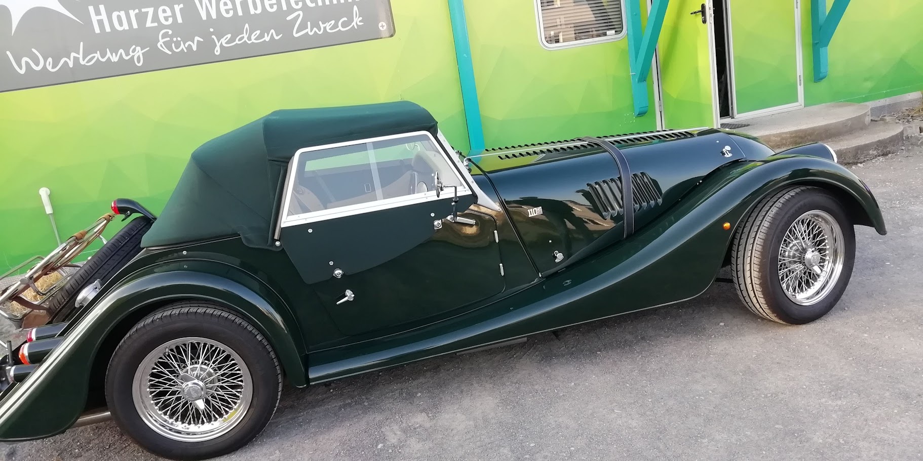 Schutzfolie auf einem Oldtimer